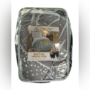 Harry Potter Hogwarts Twin Reversible Comforter - Comforter Only